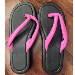 14th & Union Audrina PU Pink Padded Platform Flip Flops Size 7.5M NWOT